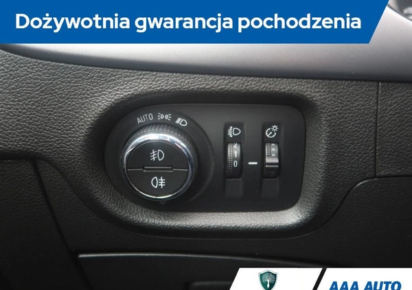 Opel Astra cena 44000 przebieg: 135088, rok produkcji 2019 z Łęczna małe 232